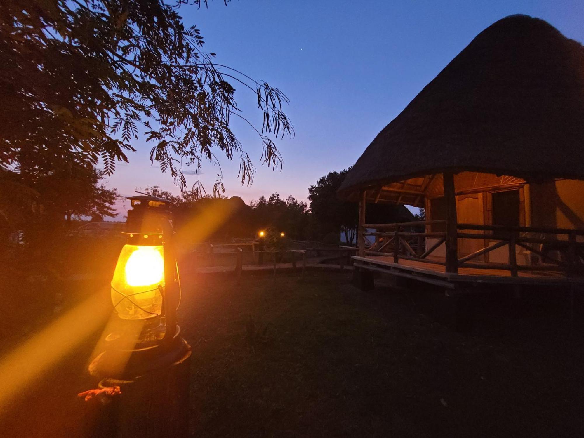 Songbird Safari Lodge & Campsite Katunguru Kültér fotó