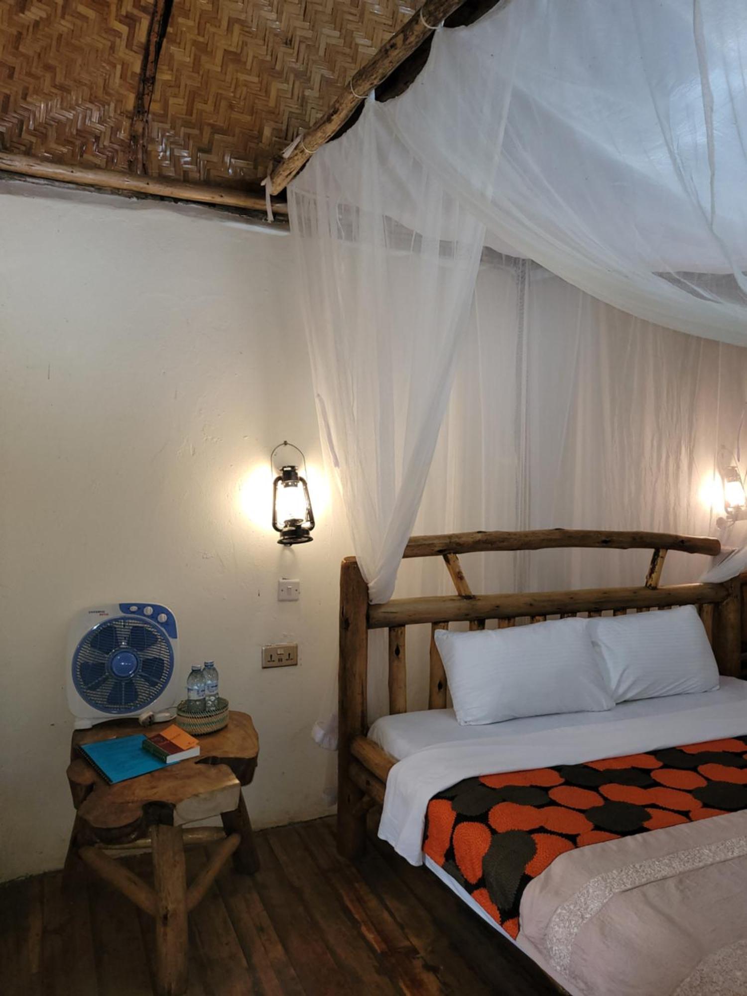 Songbird Safari Lodge & Campsite Katunguru Kültér fotó