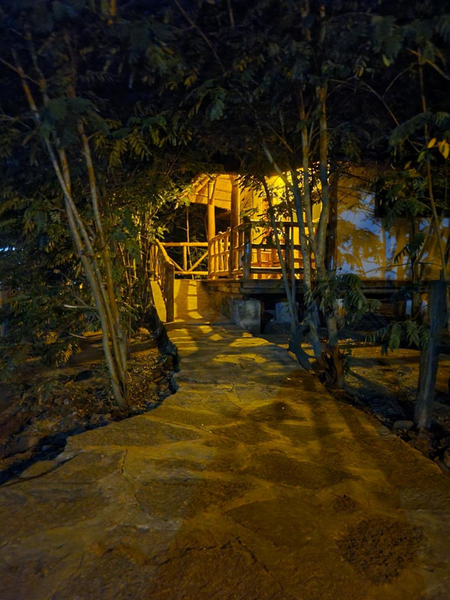 Songbird Safari Lodge & Campsite Katunguru Kültér fotó